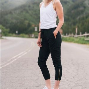 Zyia Black Everywhere Zipper joggers